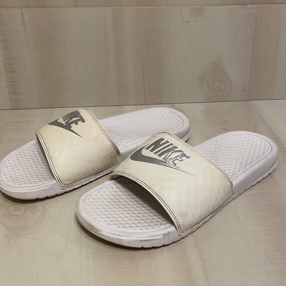 Nike Womens Benassi JDI Slides White Silver